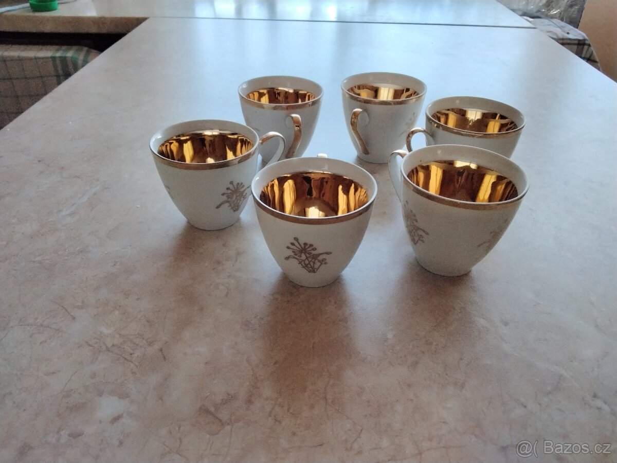 PRODÁM ZLACENÉ HRNEČKY NA MOKKA