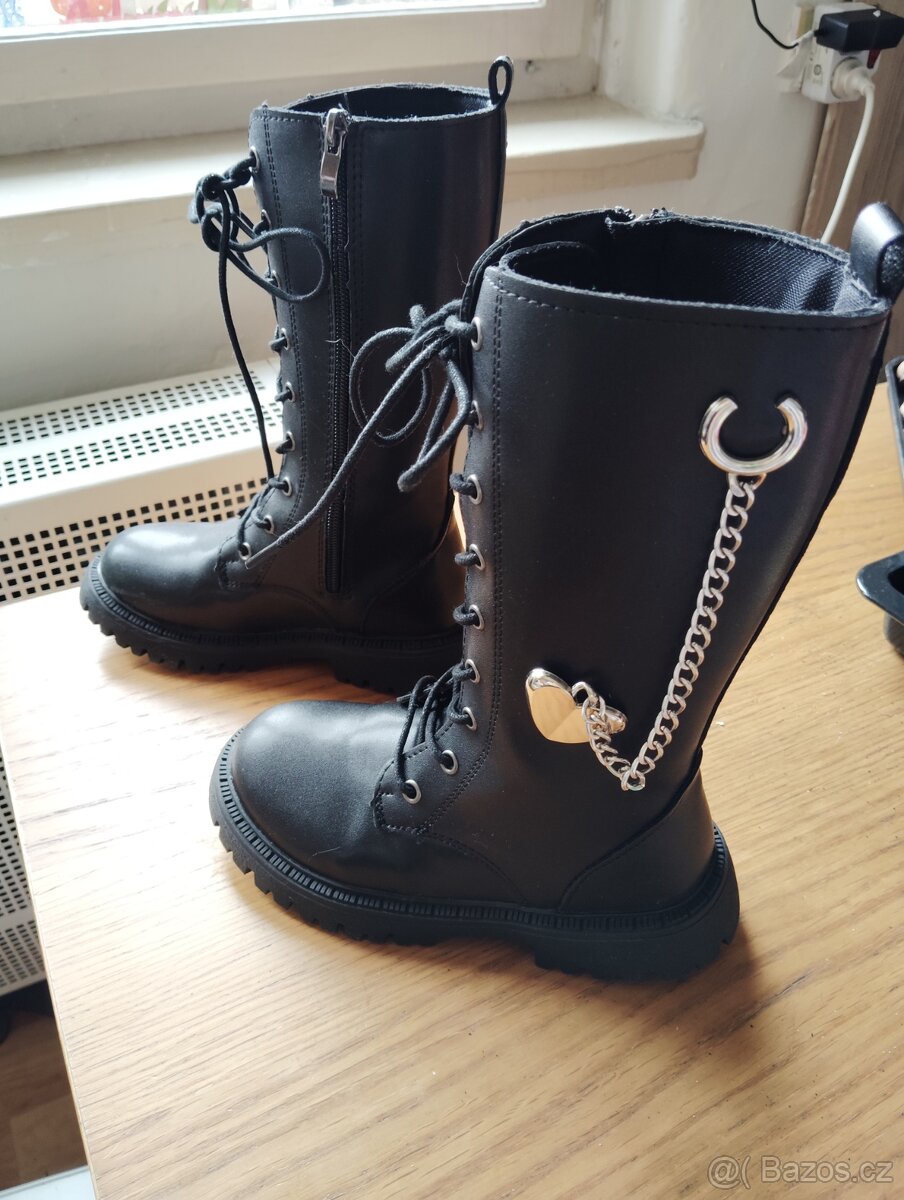 Dívčí vysoké kozacky