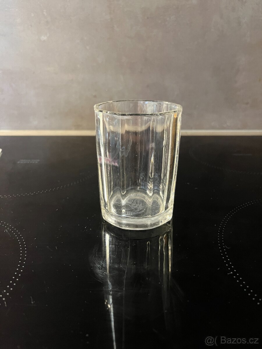 Osmihraná sklenička, 1. republika