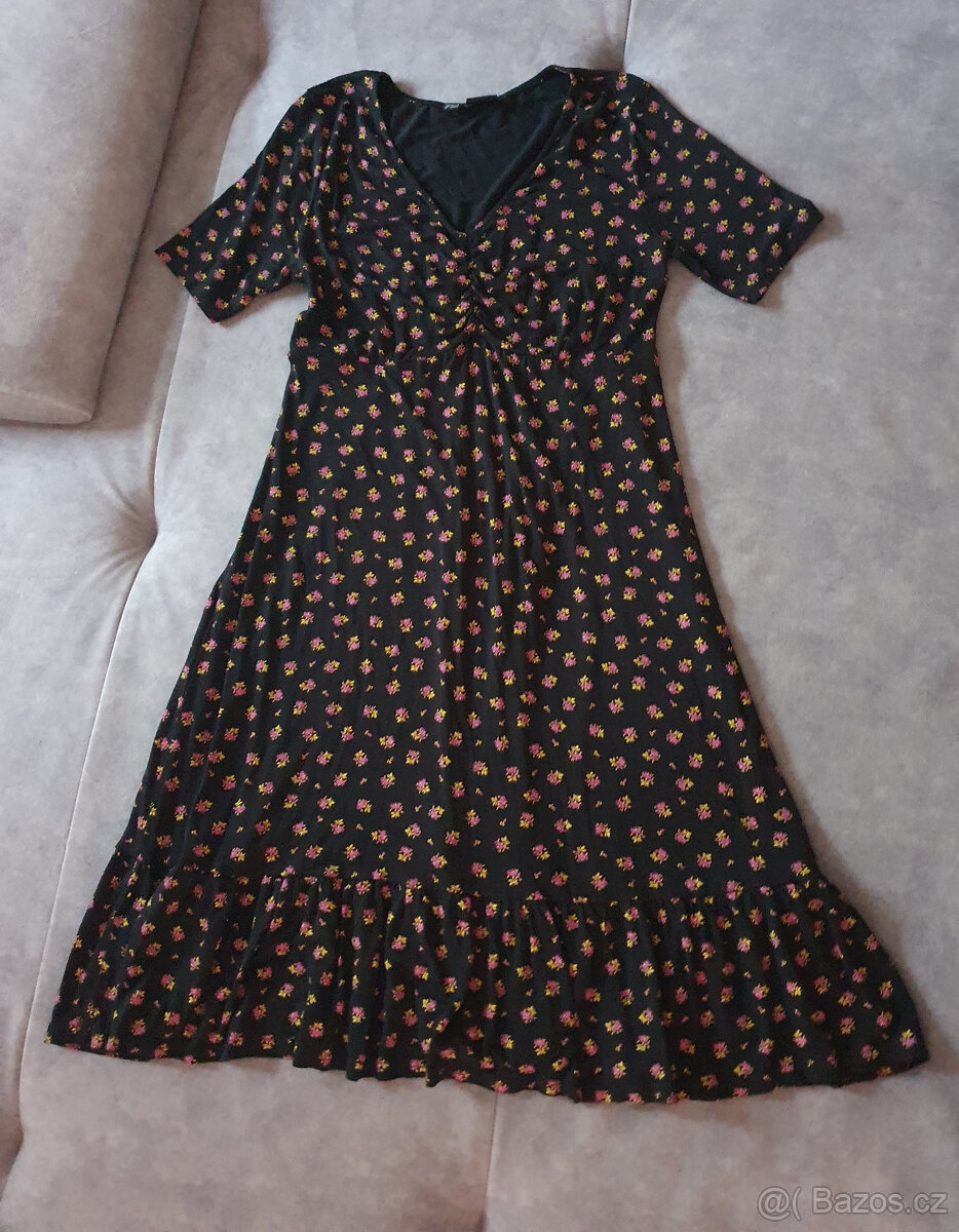 Bodyflirt černé kytičkové šaty, vel. 36 / 38
