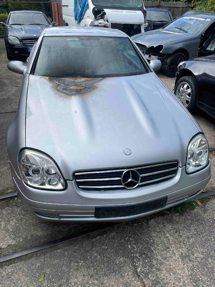 MERCEDES BENZ SLK 230 nebouraný veškeré náhradní díly