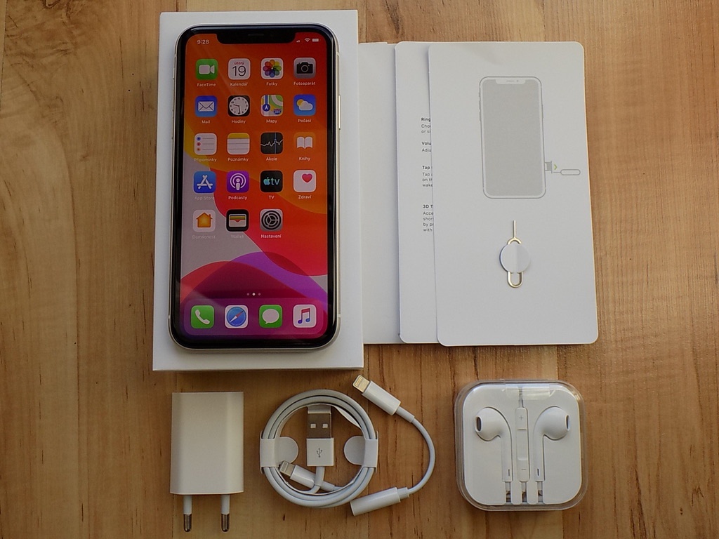  APPLE iPhone 11 64GB White - ZÁRUKA - TOP STAV -100% bat.