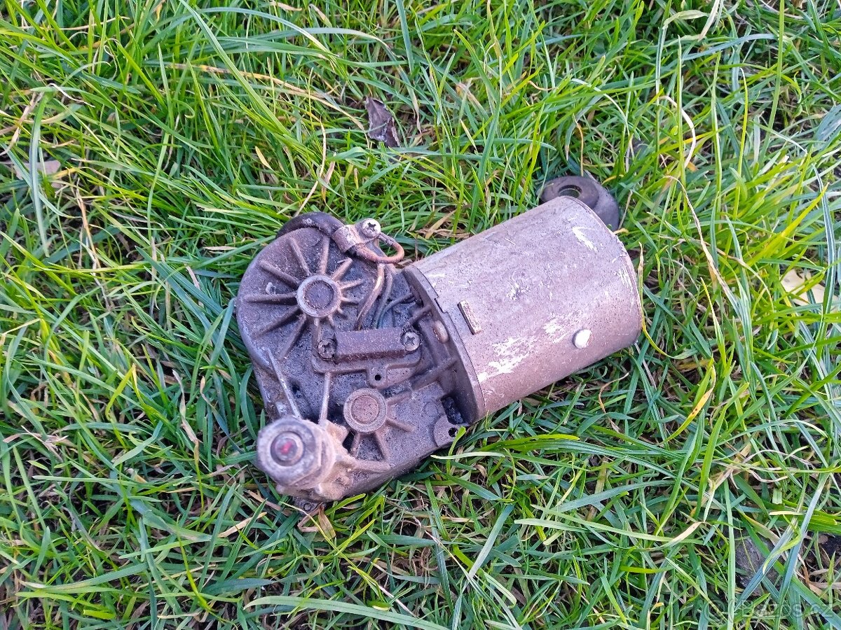 Motorek zadního stěrače Škoda Favorit,Felicia