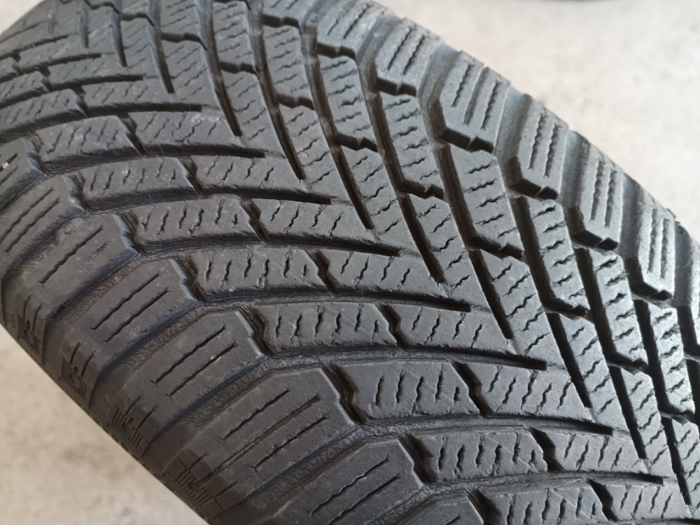 195/65 R15 CONTINENTAL (2716)