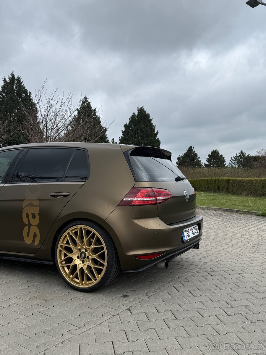 VW Golf GTI