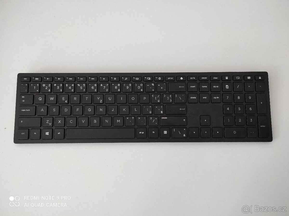 Zánovní bezdrátová klávesnice HP
