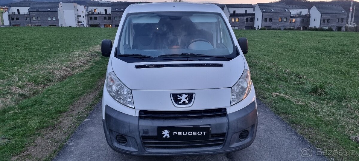 Peugeot 1.6HDi Expert 2x šoupačky 132 111km 3 místné 2008