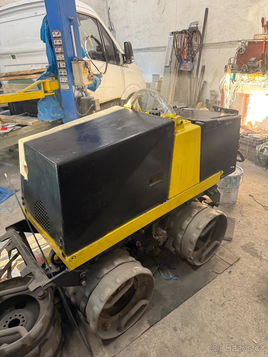 Ježkový válec BMP 851 Bomag