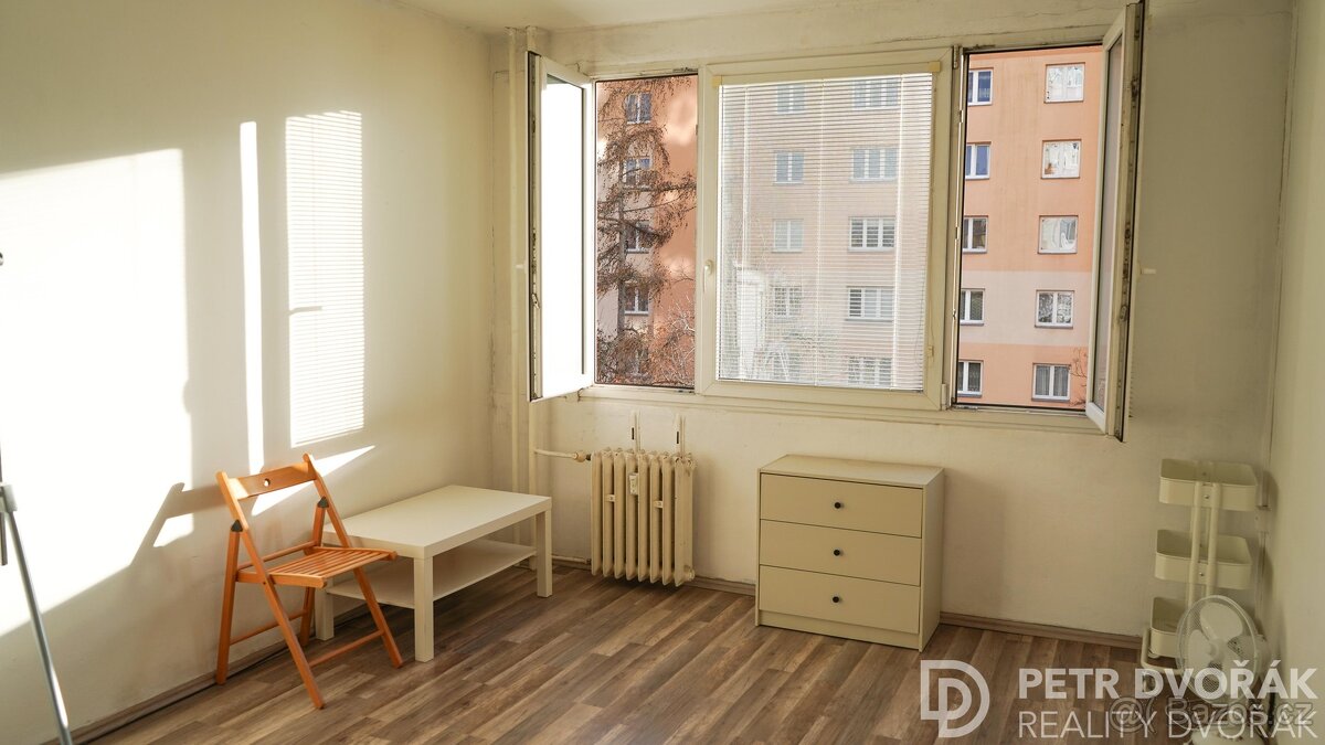Prodej bytu 1+kk 24 m2 Jabloňová, Praha - Záběhlice