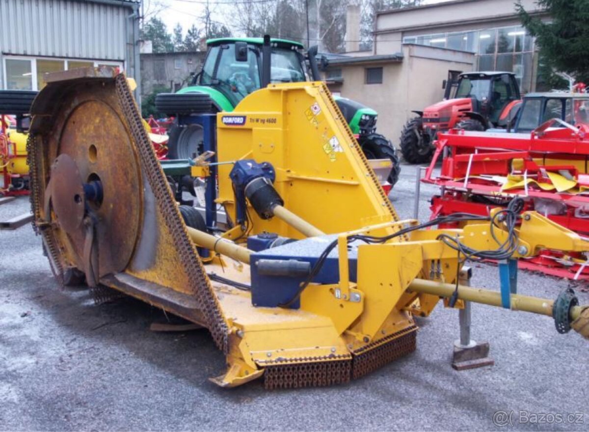 Plošný mulčovač Bomford 4600 Tri - wing