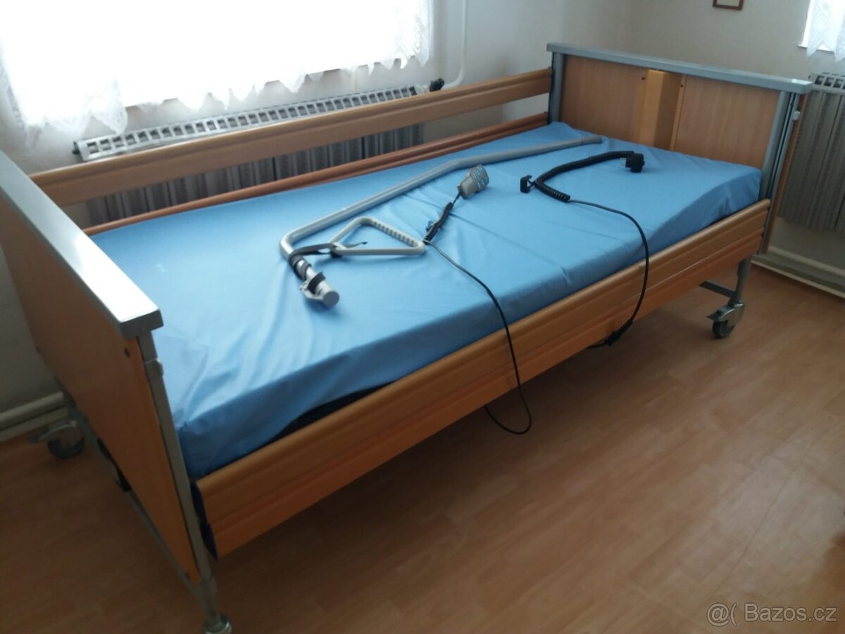 elektrická polohovací postel