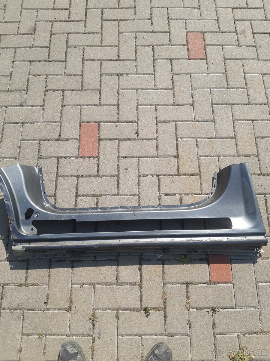 Pravý práh Volkswagen Sharan