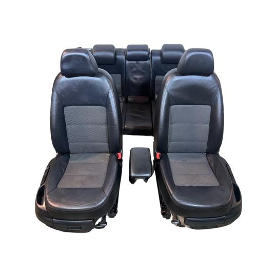 Sedačky černá kůže + šedá látka Škoda Octavia 2 FL