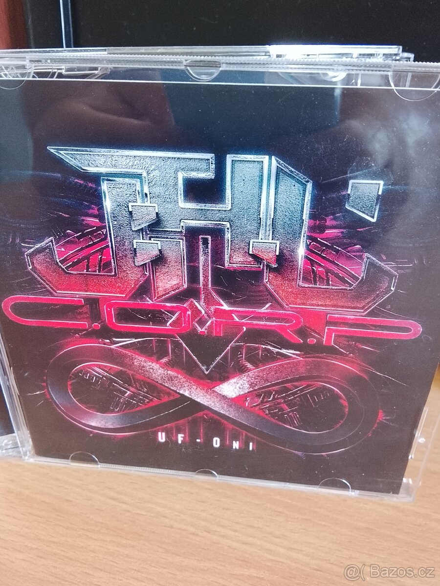 Jt C O.R.P-Uf-Oni