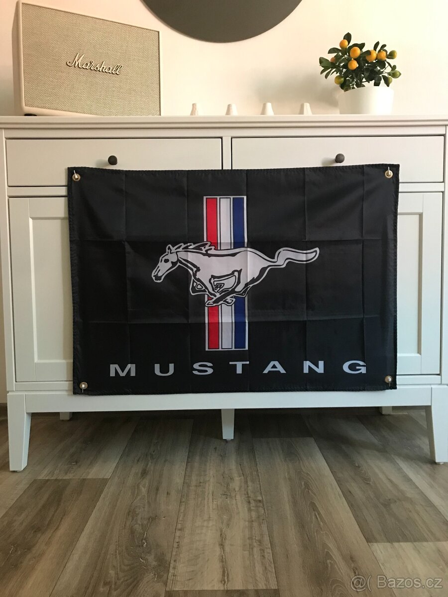 Vlajka Ford Mustang
