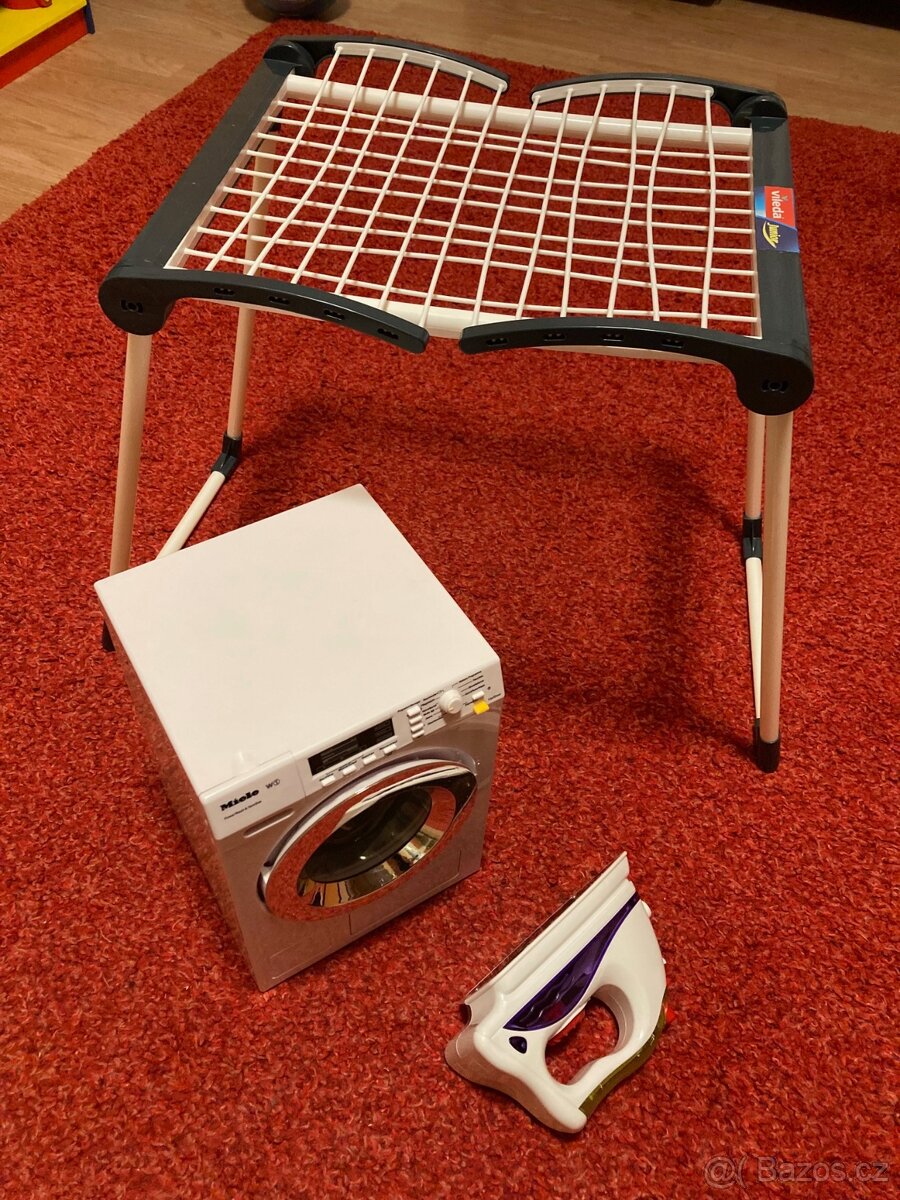 Pračka, žehlička, sušák - set hraček