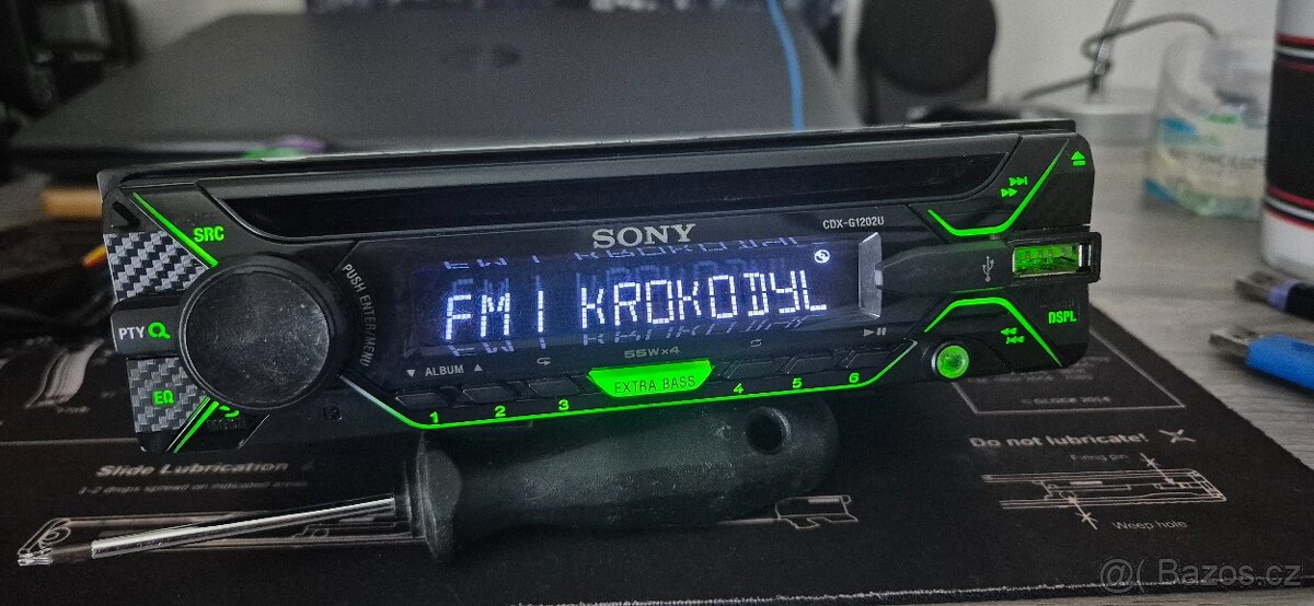 Autorádio Sony, CD mechanika, USB MP3, RDS, ISO konektory