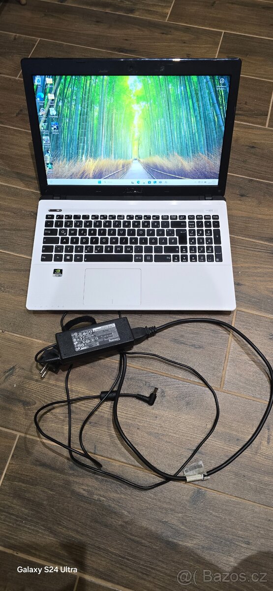 Krásný notebook ASUS I5 SSD WIN 11