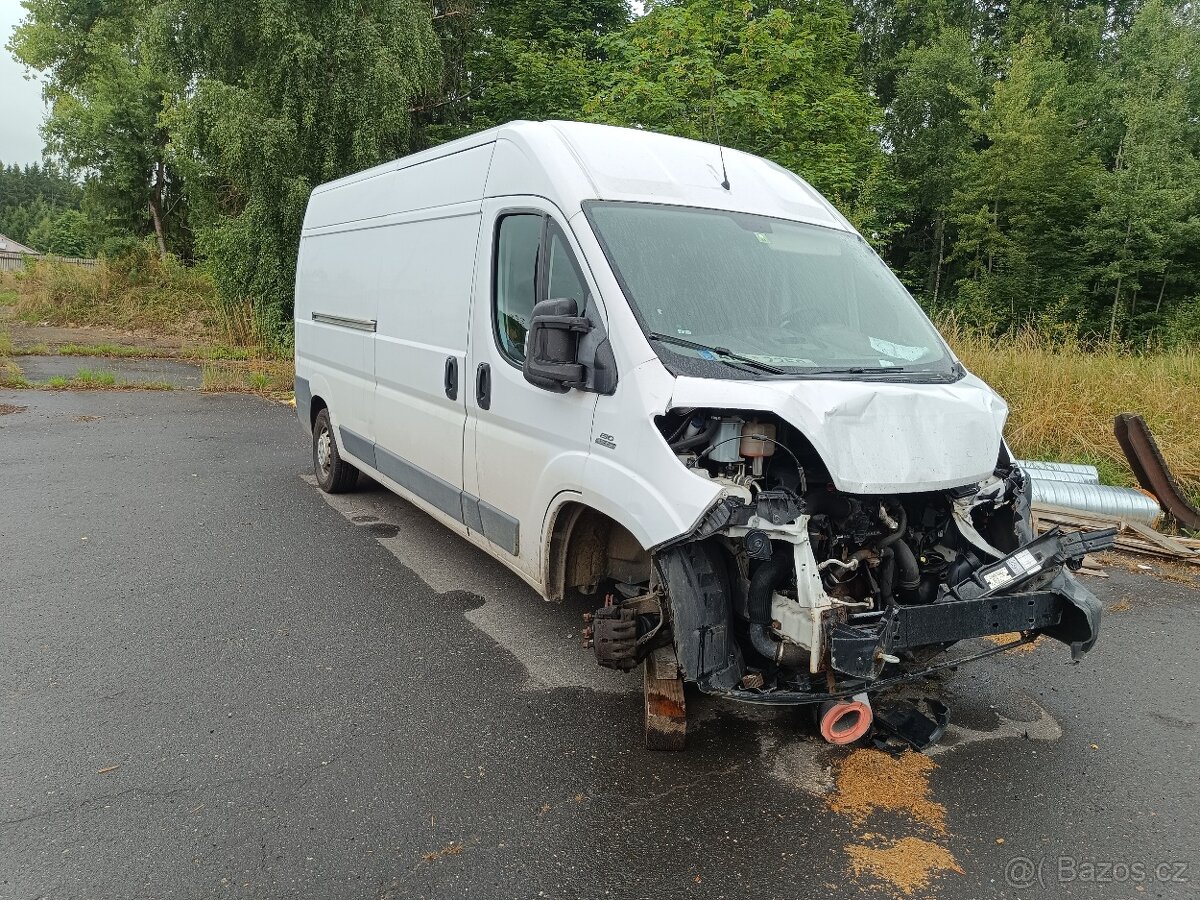 Fiat Ducato bourané.