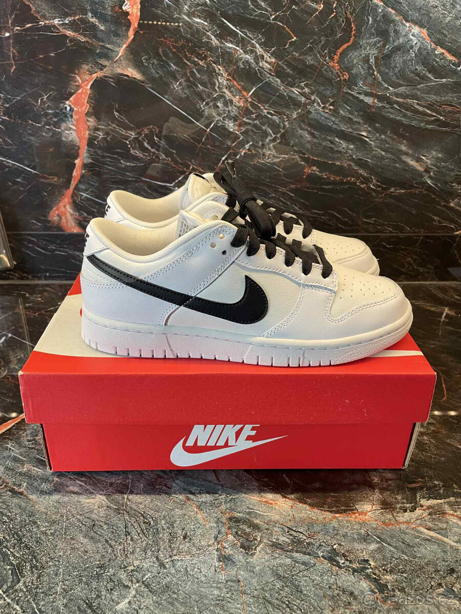 Nike Dunk Low Reverse Panda