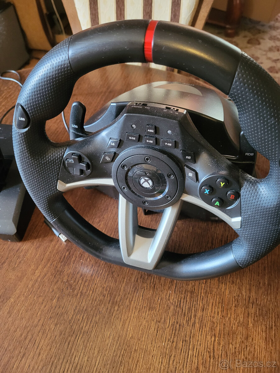 herní volant Hori Racing Wheel Overdrive pro Xbox One