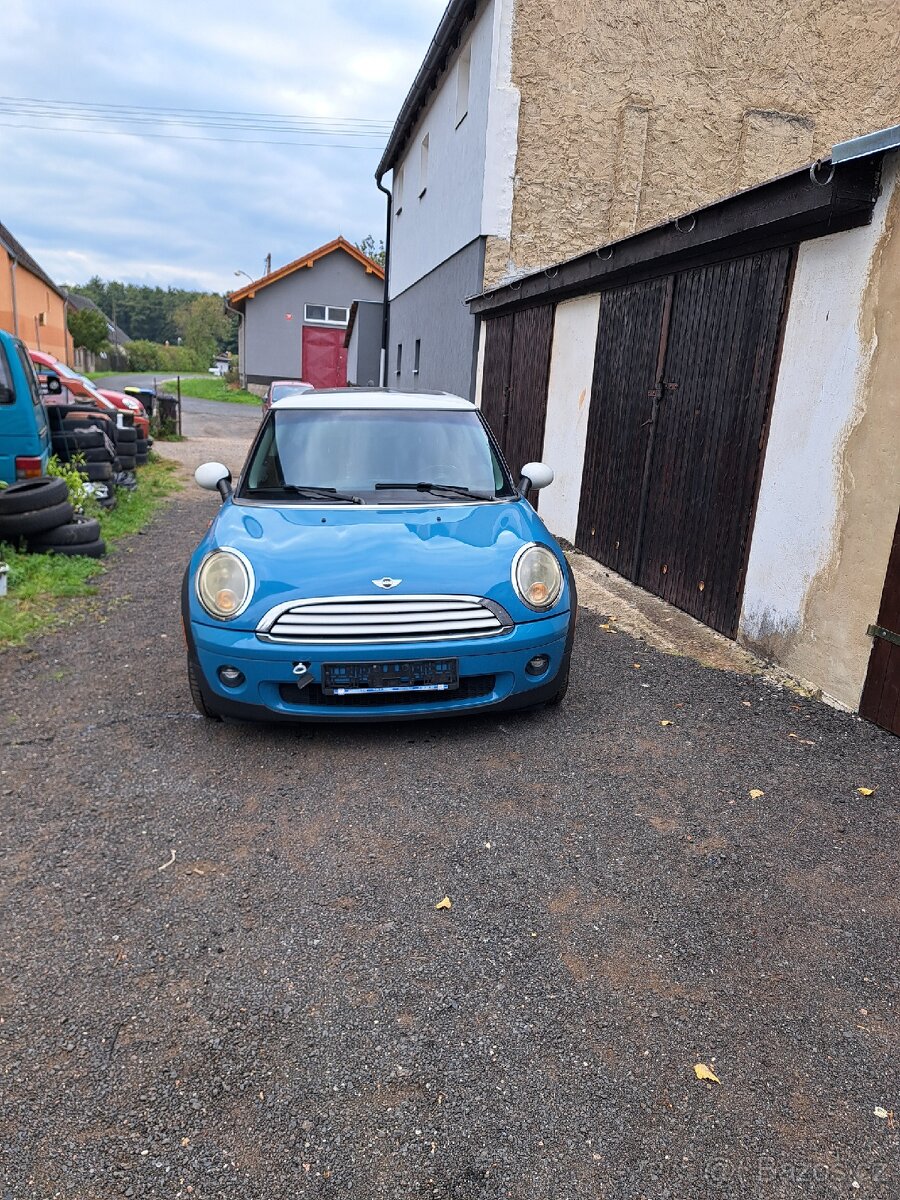 Mini Cooper 1.6 88kw r.v 2009 AUTOMAT