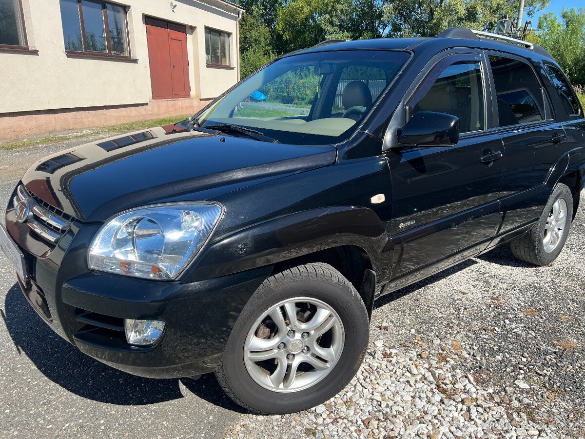 Kia Sportage 2.0 CRDi 4x4 KŮŽE DIGIKLIMA TAŽNÉ ZAŘ.