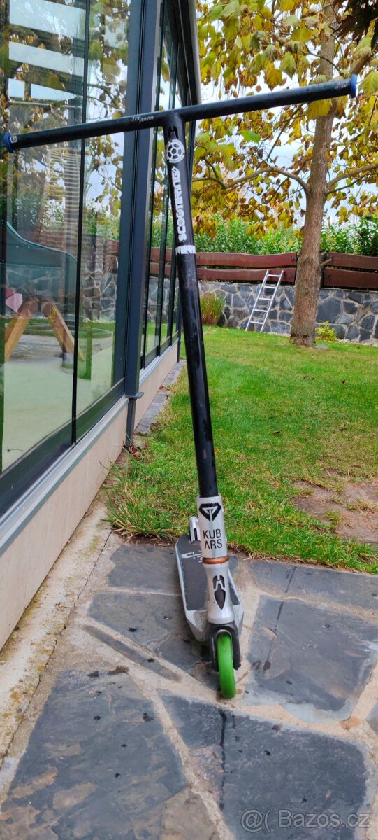 Custom freestyle koloběžka