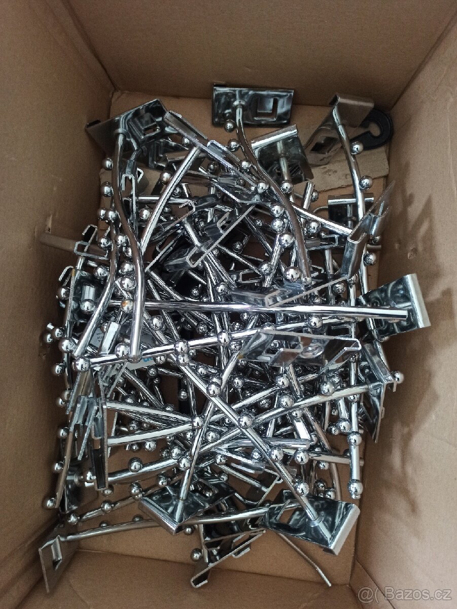 Vybavení prodejny, obchodu regály, police...