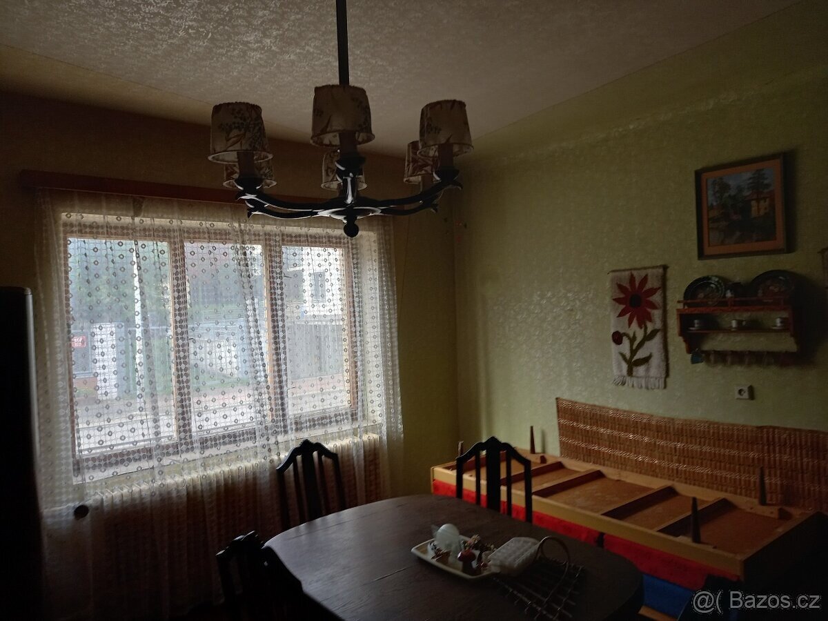 Starožitný nábytek