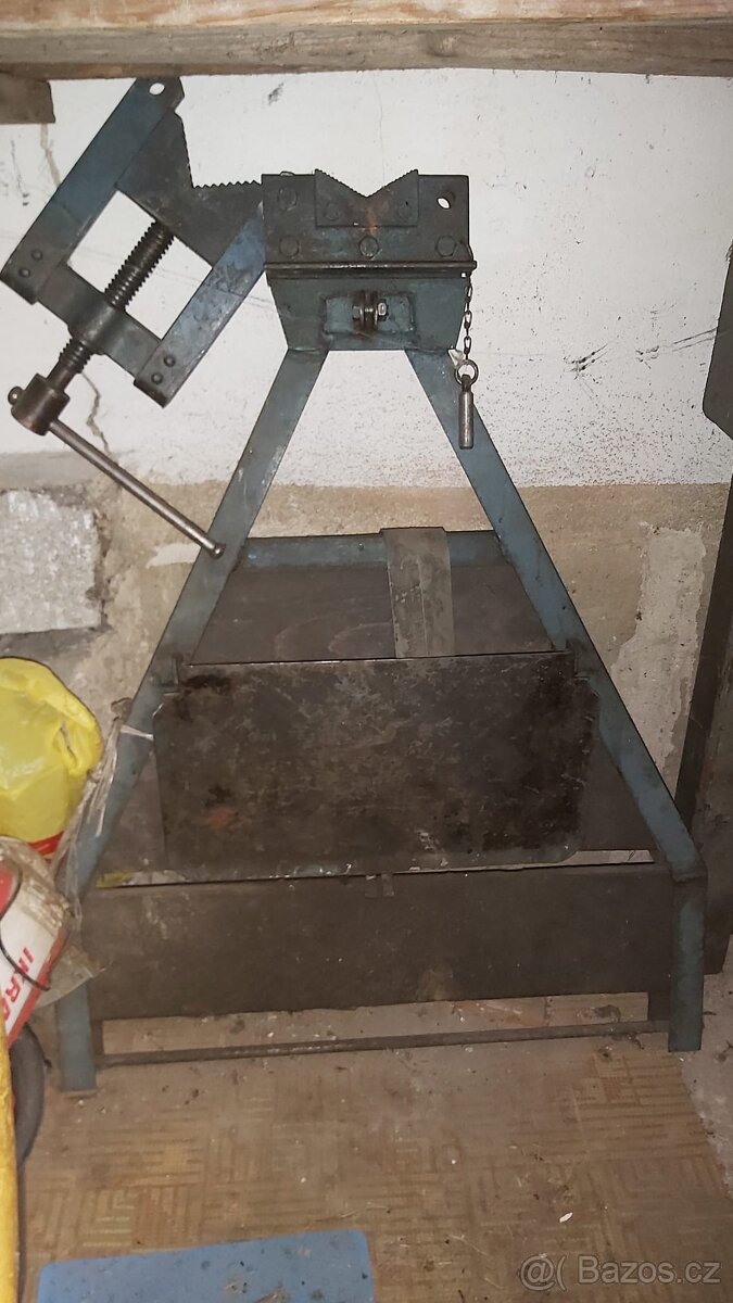 Instalatérský svěrák