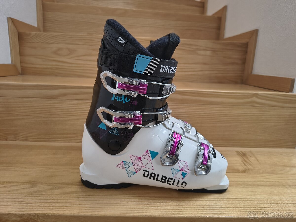 Prodám juniorské/dětské přeskáče/lyžáky Dalbello 24,5