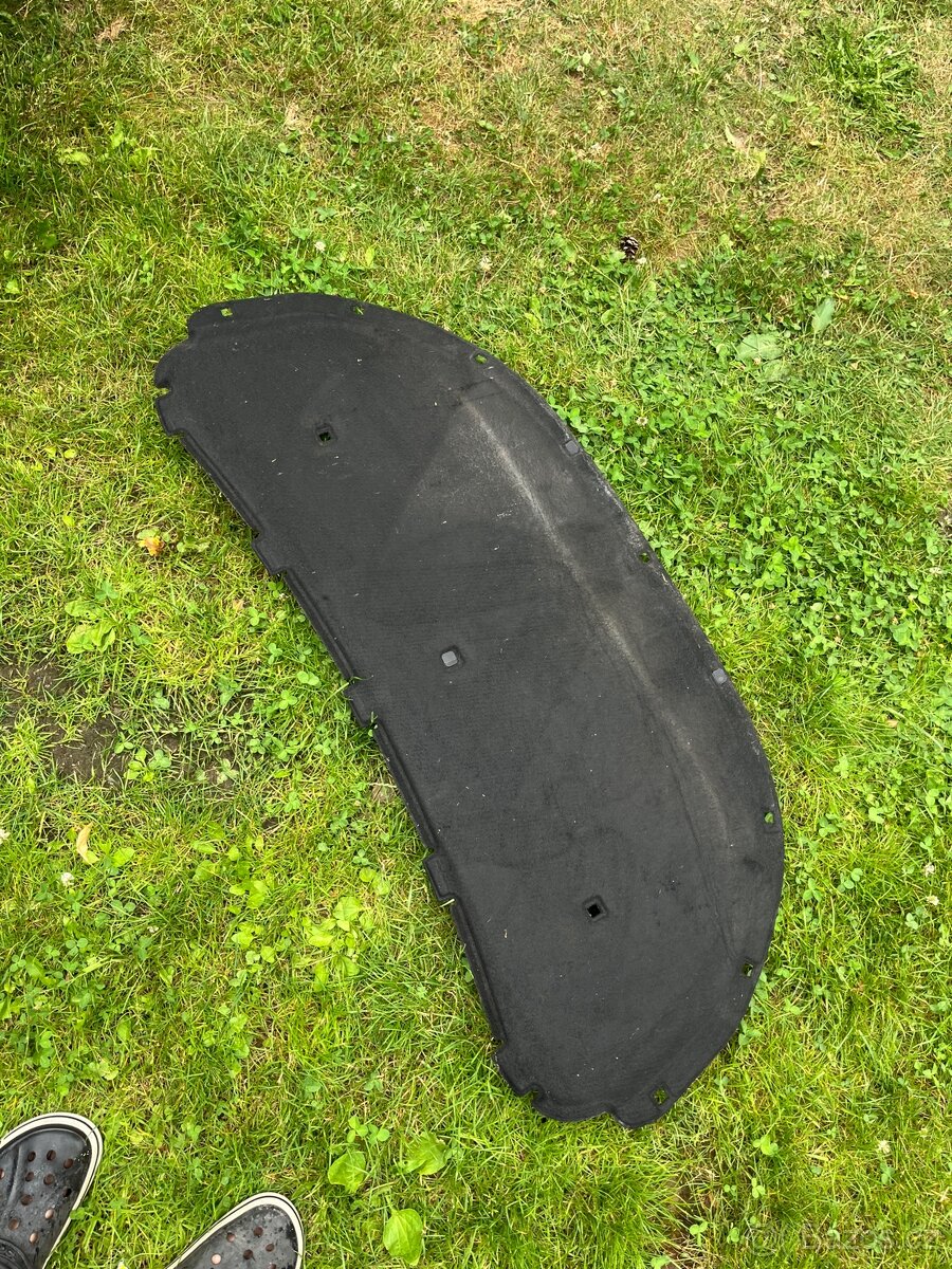 Izolace kapoty Škoda fabia