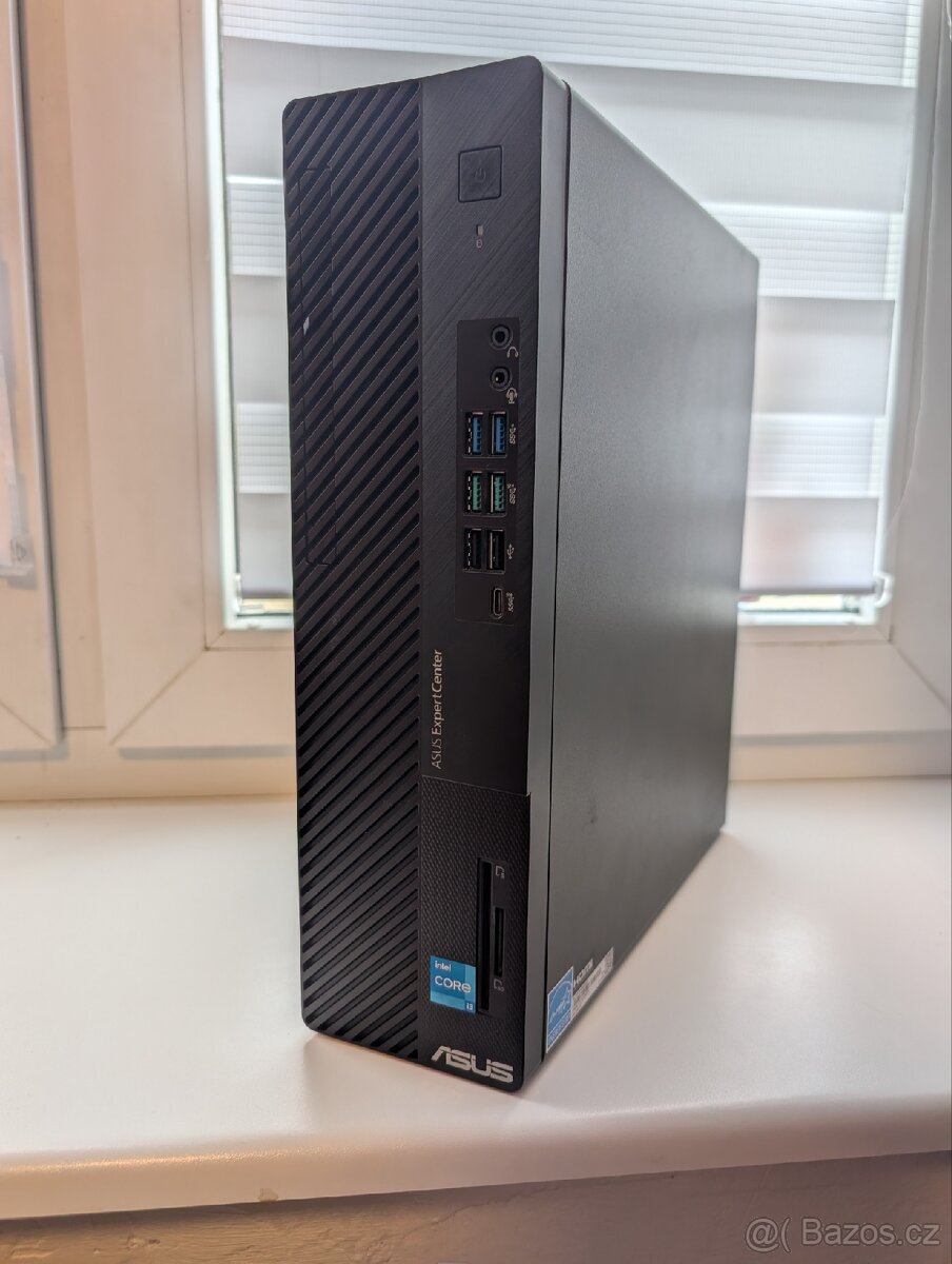 ASUS ExpertCenter D7 (i3-12100 / 16GB / 512GB NVMe)