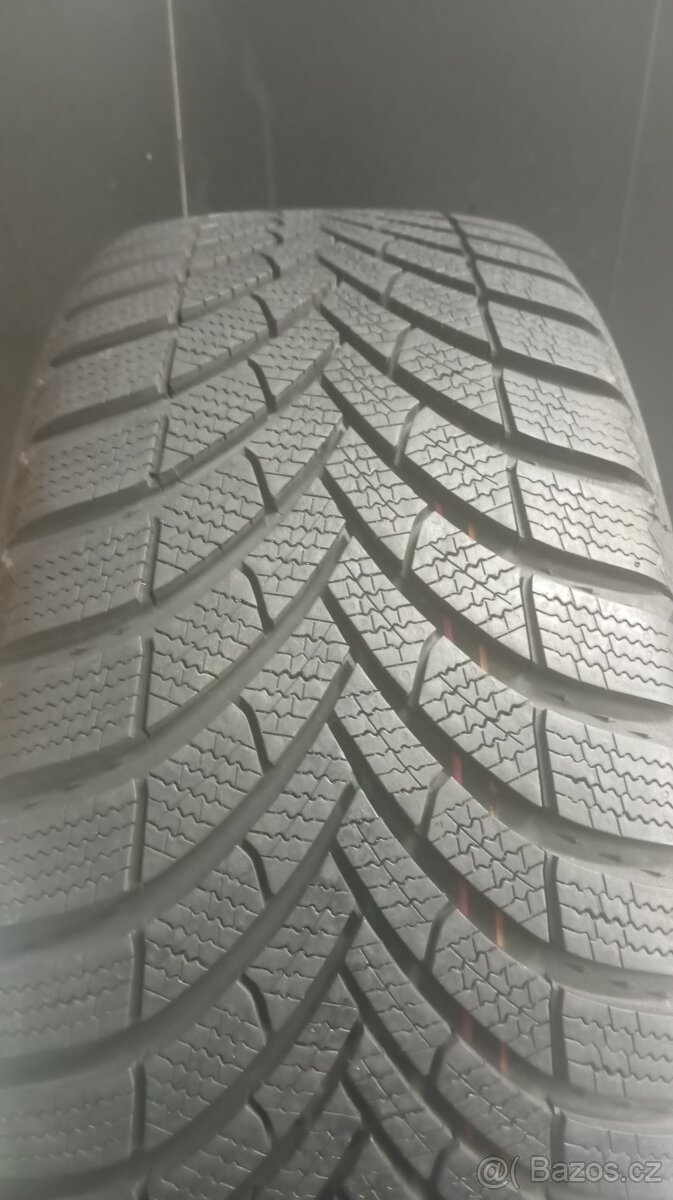 215/45R18 -SEMPERIT -zimní