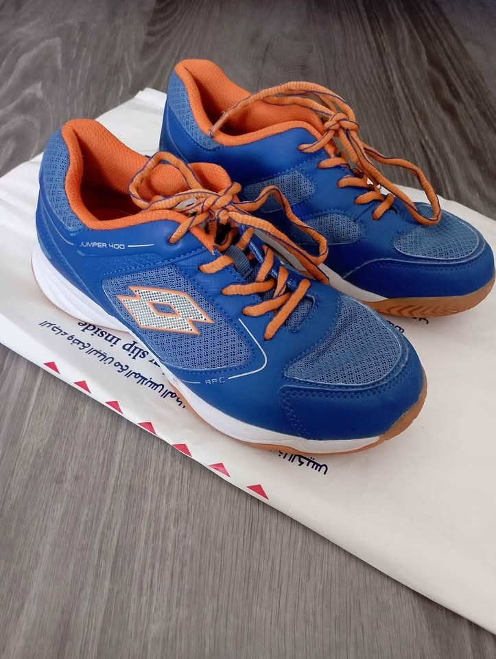 Dětské sálové boty Lotto, vel. 35