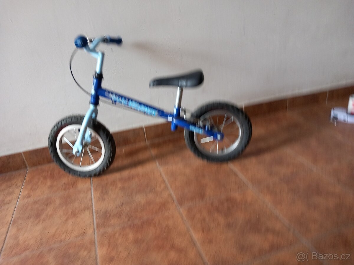 Kolo odrážedlo s brzdou