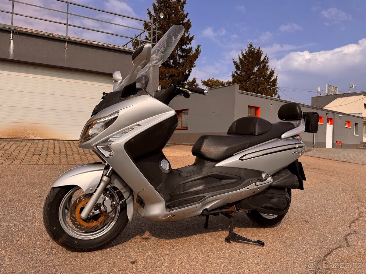 2010 SYM GTS 250 EVO , naj. 15000 km, servisní historie