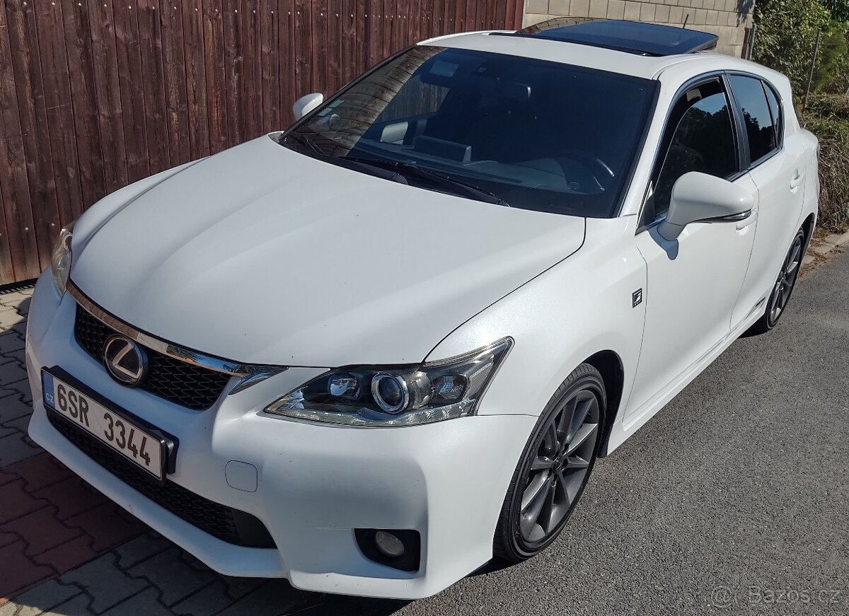 178.000km, Lexus CT200h F Sport, Kola+Pneu+Brzdy+Servis 50k
