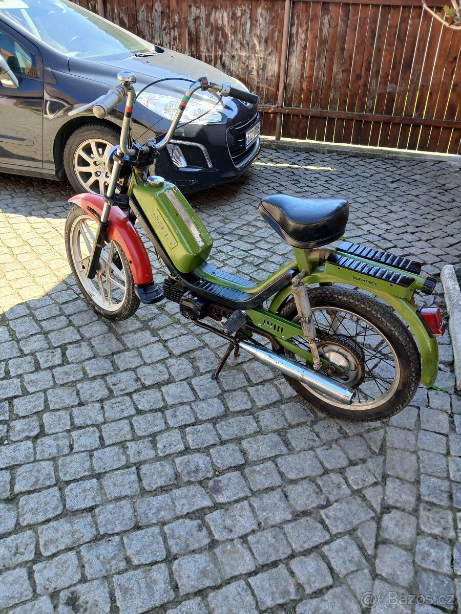 Moped "co dum dal",pojizdny,motor Sachs,cena 4000kc