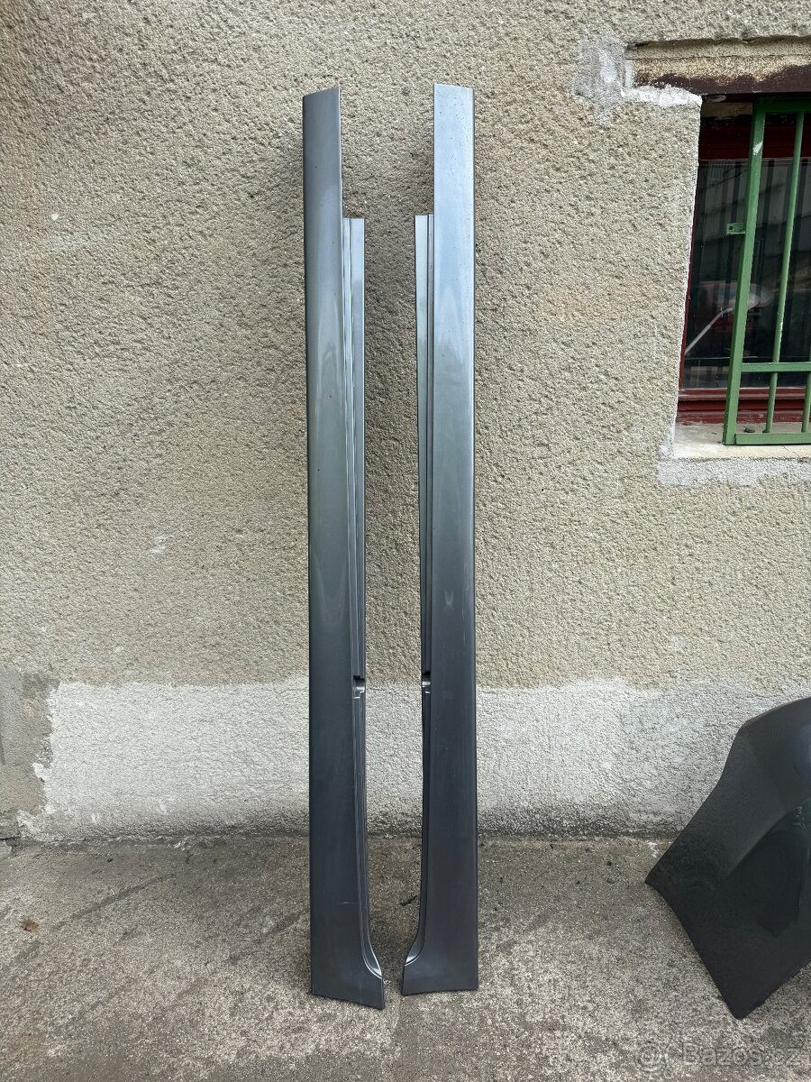PRAHY F10