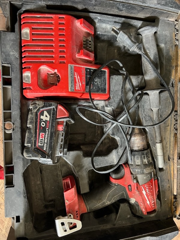 Milwaukee M18 FPD2-502X FUEL Aku 18V příklepová vrtačka
