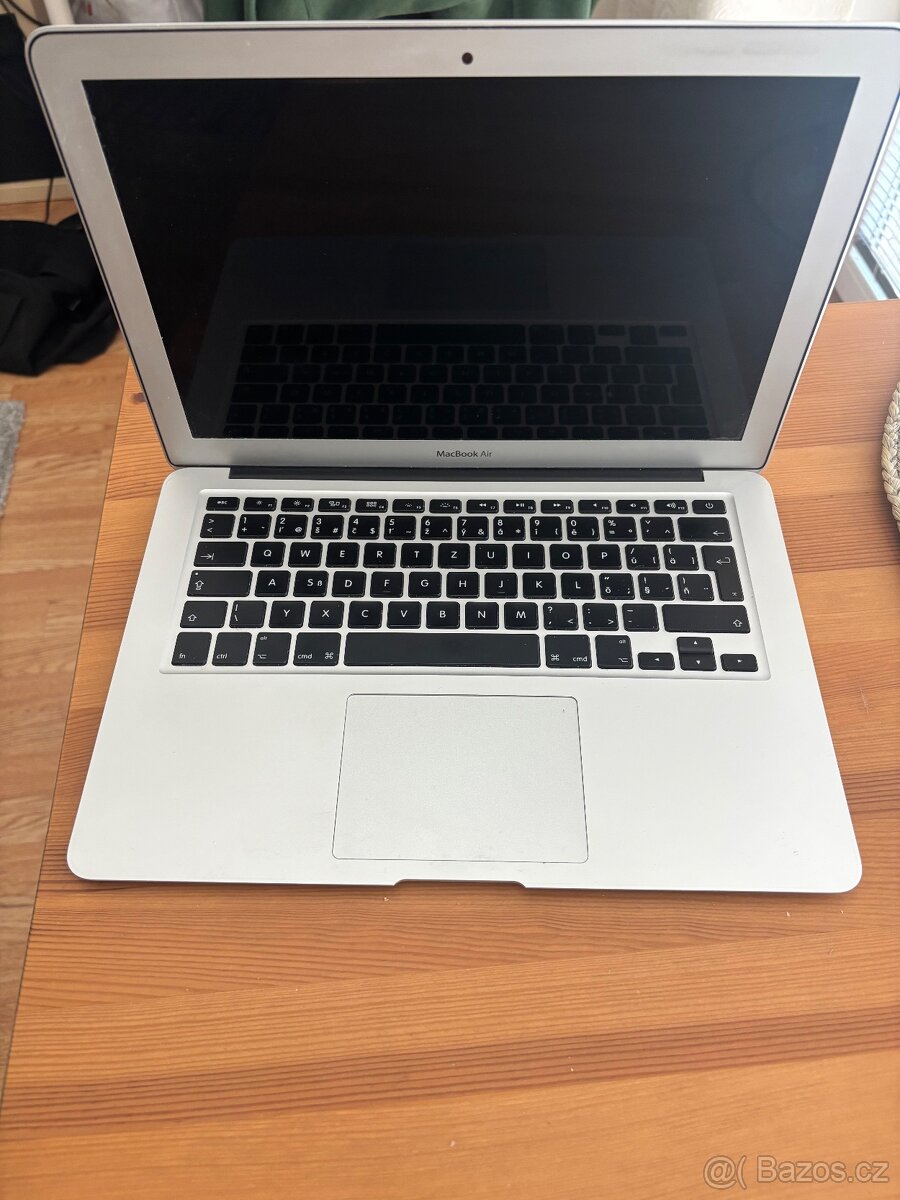 MacBook Air (13-inch, Early 2015)
