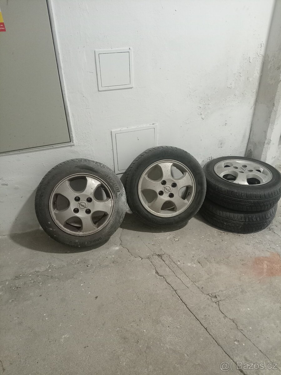 Prodám alu kola na opel corsa