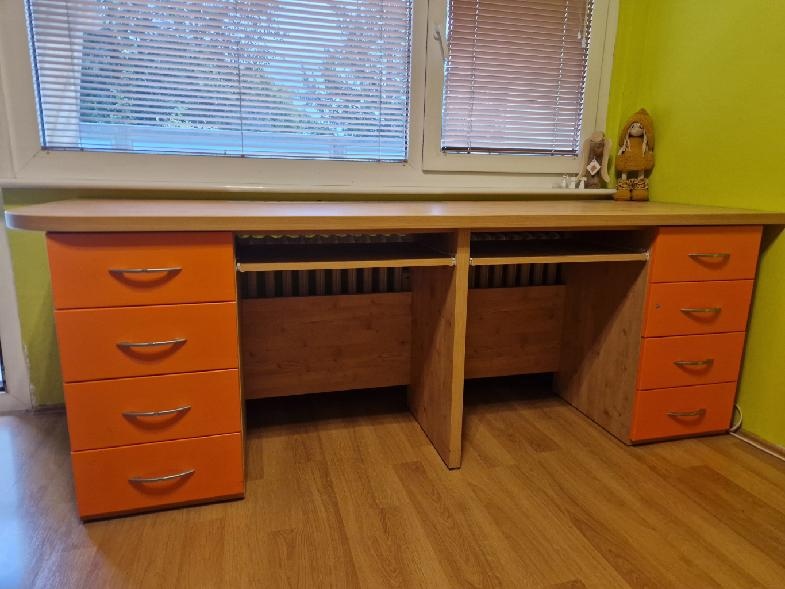 Prodám dětský psací stůl