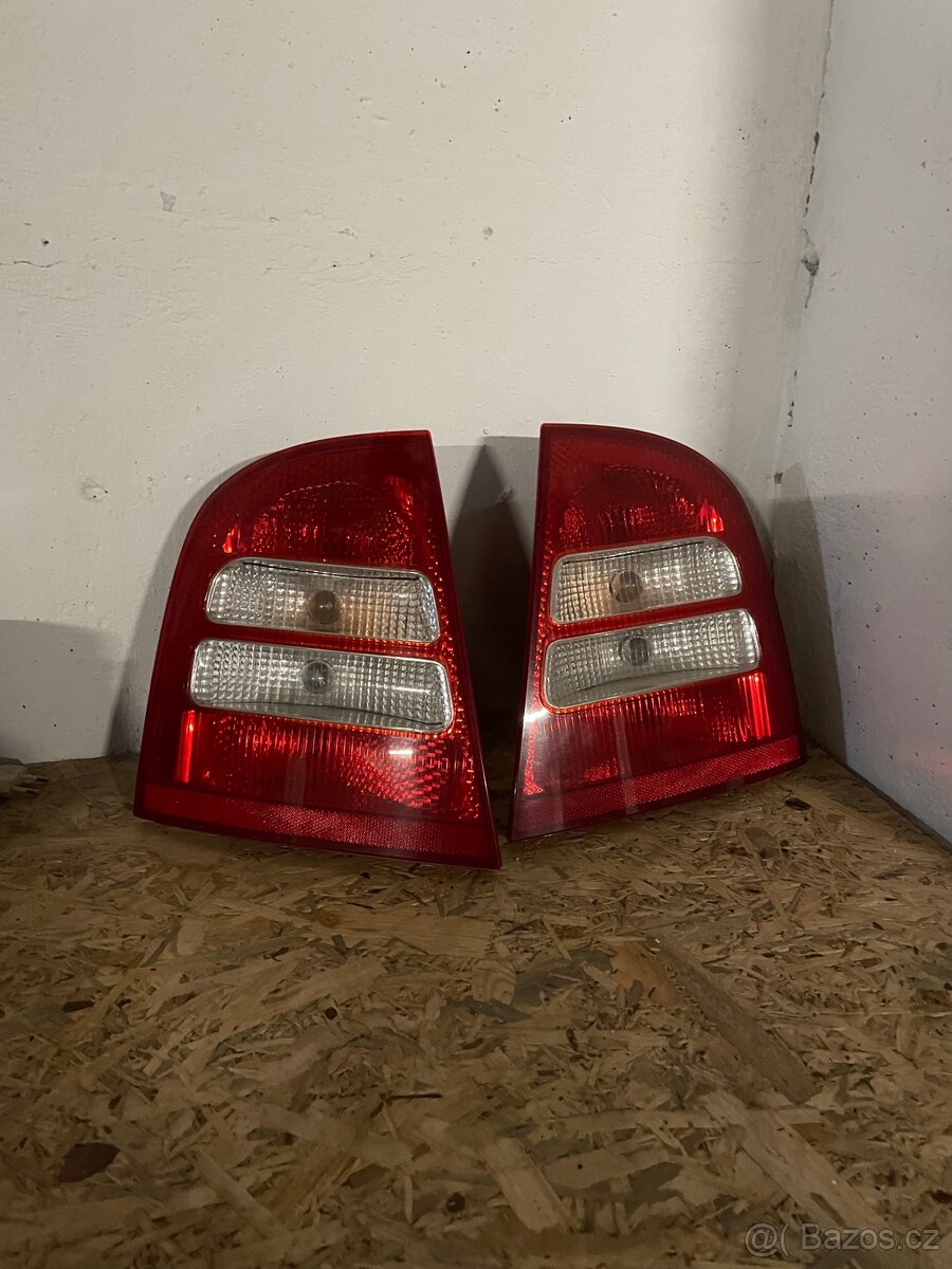 Zadní světla Škoda Octavia 1 liftback