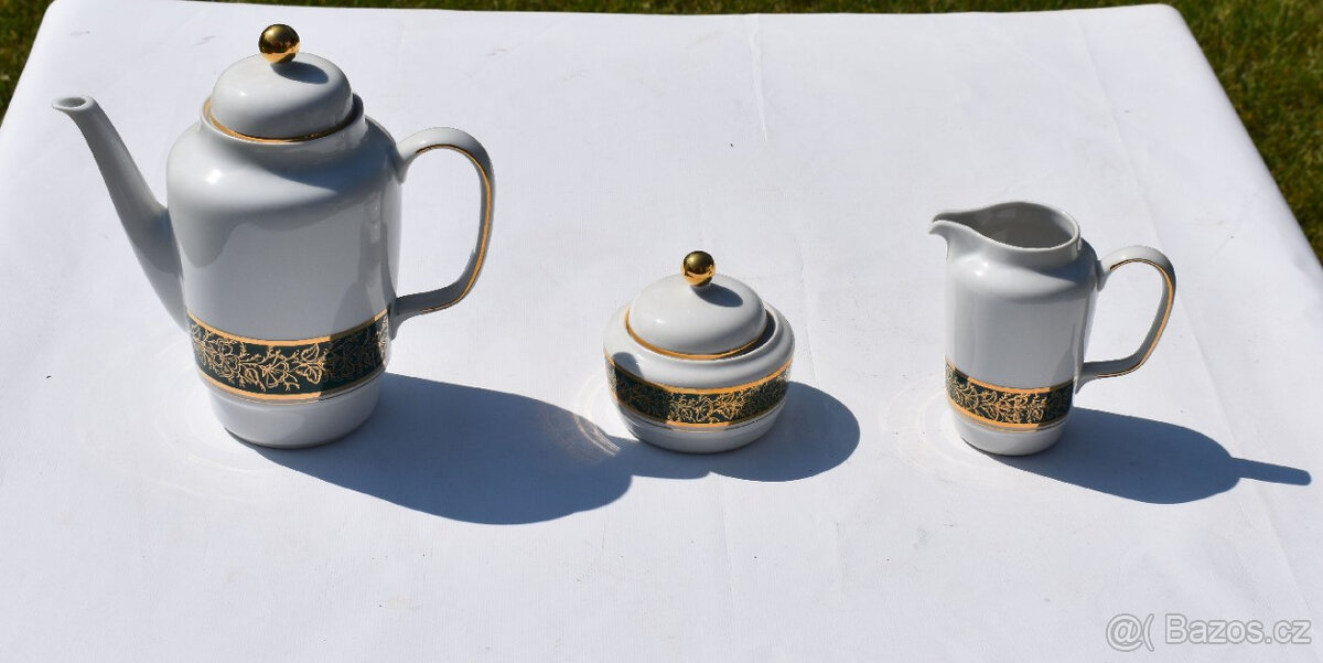 Prodám porcelánovou zlacenou soupravu