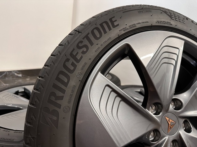 original cupra born r18 5x112 seat 10e601025n DPH