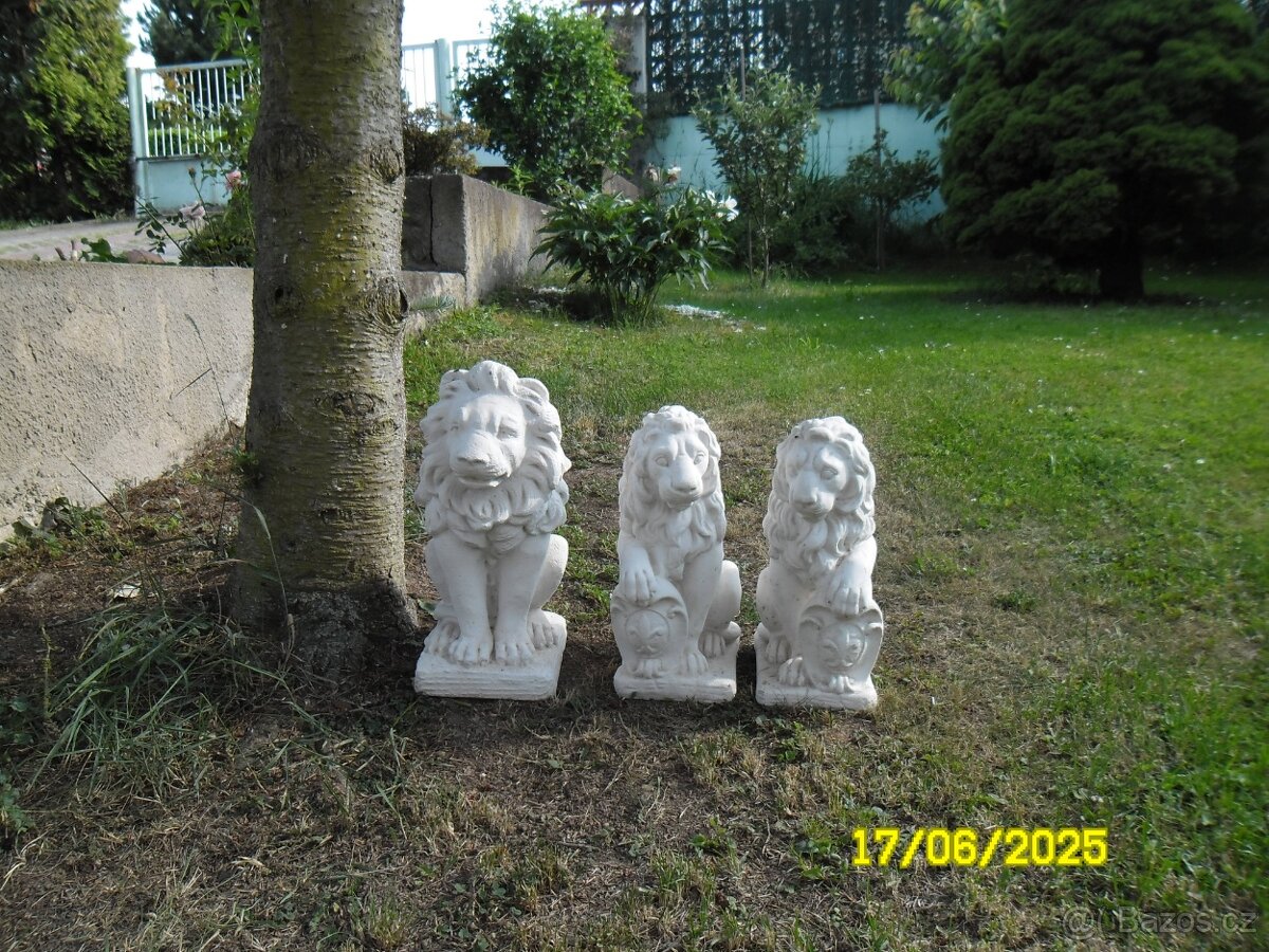 Sochy lvů Praha
