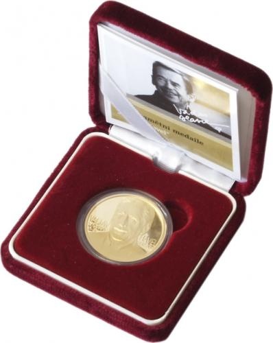 Zlatá půluncová pamětní medaile "Václav Havel" ražba 31